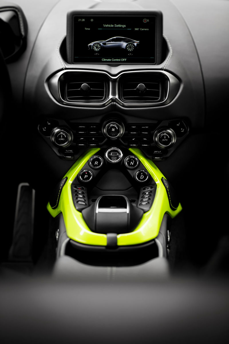 Illustration for article titled El nuevo Aston Martin Vantage es una preciosidad de 8 cilindros y el coche más barato de la marca